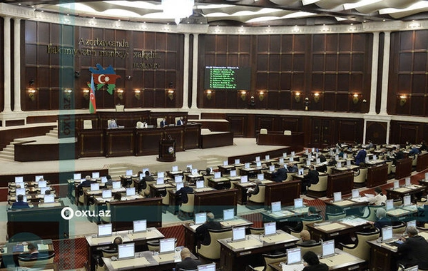 Парламент принял поправки в Трудовой кодекс